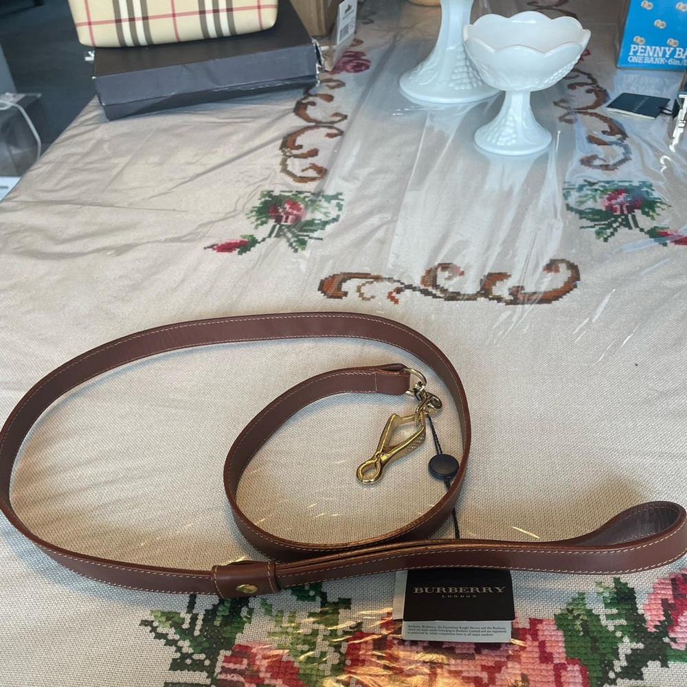 Burberry London brown leather dog lead